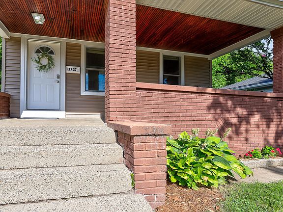 3rd image of 1437 Escott Ave NW