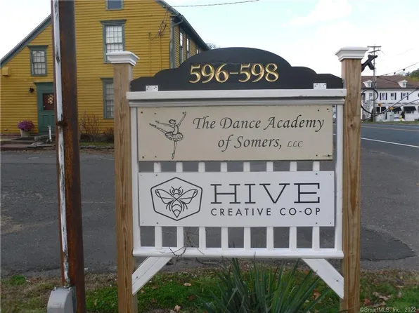 596 Main St, Somers, CT 06071