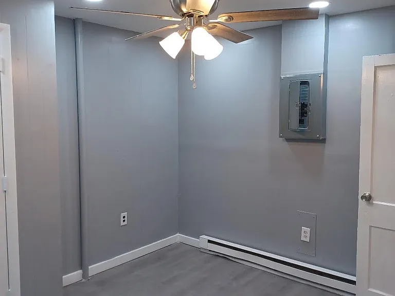 152 S Pine St #4 — Photo 5