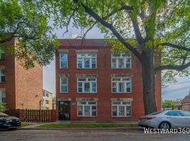 1456 N Kedzie Ave, Chicago, IL