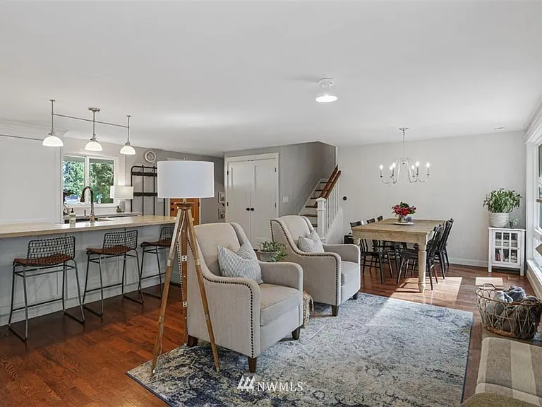 13823 NE 76th St — Photo 9