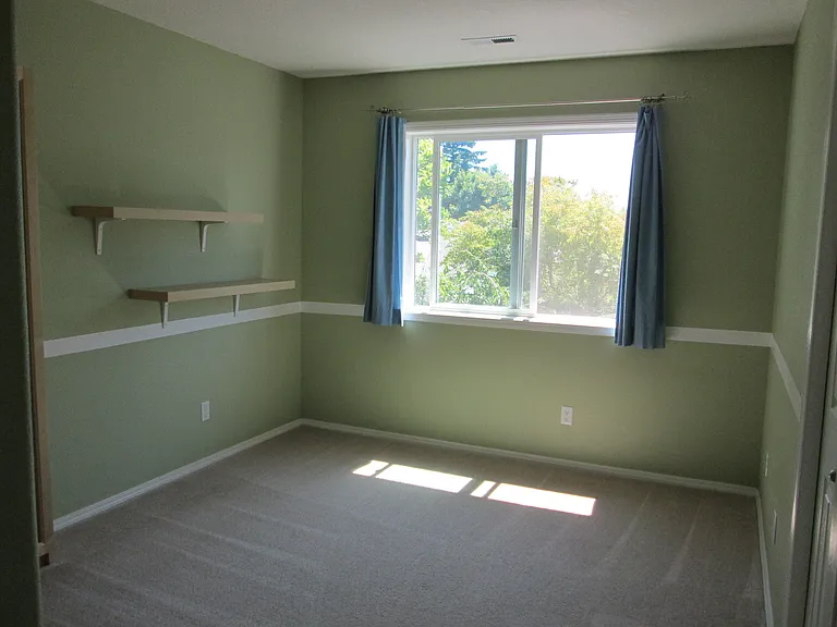 12540 NW Brimpton Ct — Photo 13