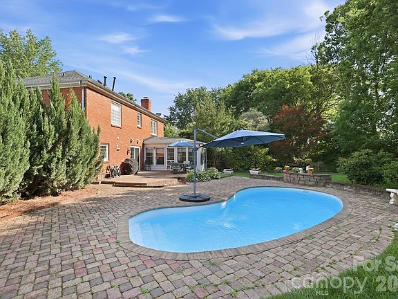 2nd image of 4612 Deanscroft Dr