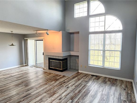 3rd image of 3946 W Summit Ridge Dr