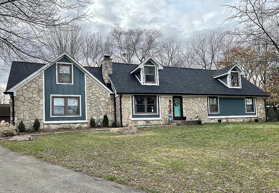 1st image of 1204 Fox Trail Dr W