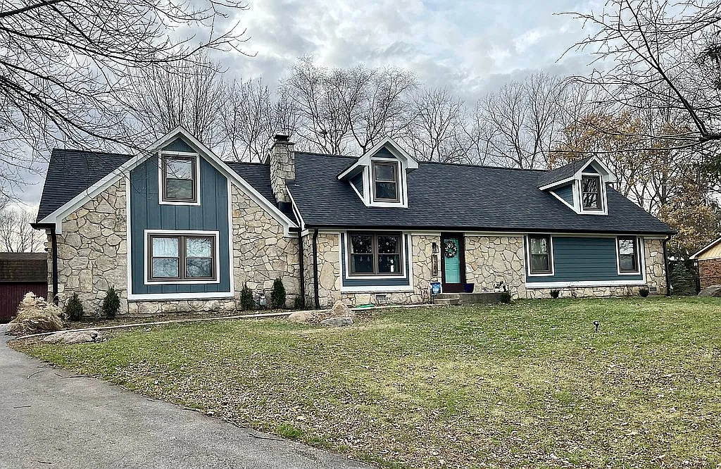1204 Fox Trail Dr W photo 1