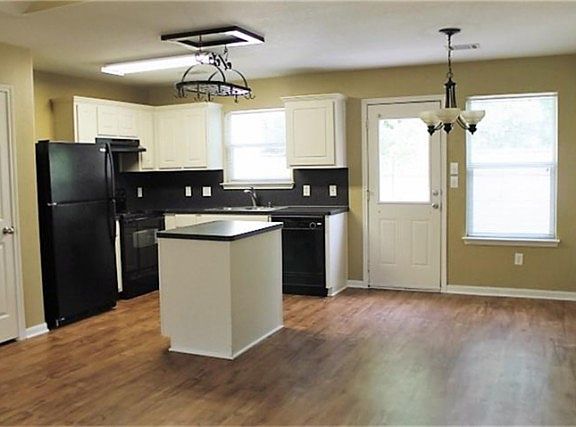 4th image of 4802 San Antonio River Dr