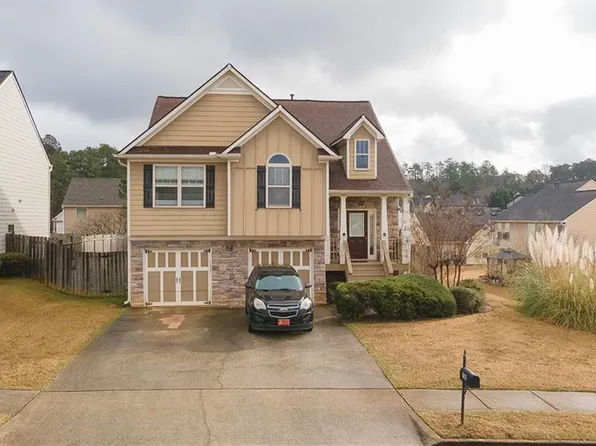 1066 McDuffie Cir, Douglasville, GA 30134