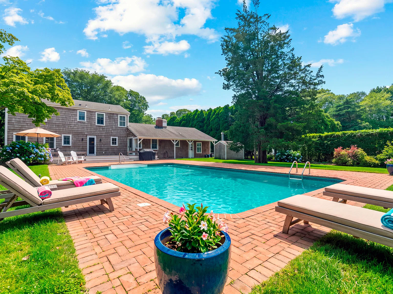 Renovated East Hampton Village Home — Photo 1