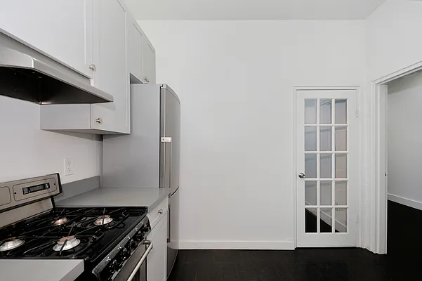 Rented by Aether Property Group | media 11