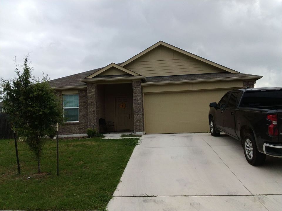 1st image of 701 Bluejack Way