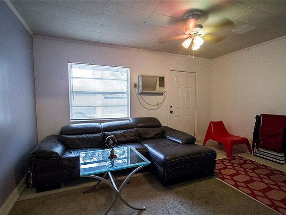 5th image of 800 E McEwen Ave