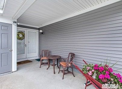 2nd image of 274 Dockside Ct