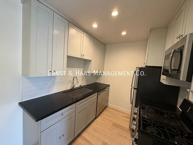 1545 Obispo Ave #1 — Photo 16