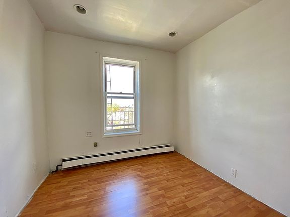 2nd image of 487 Saint Johns Pl #E7