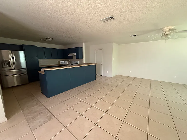 2103 Jennifer Dr #B — Photo 3