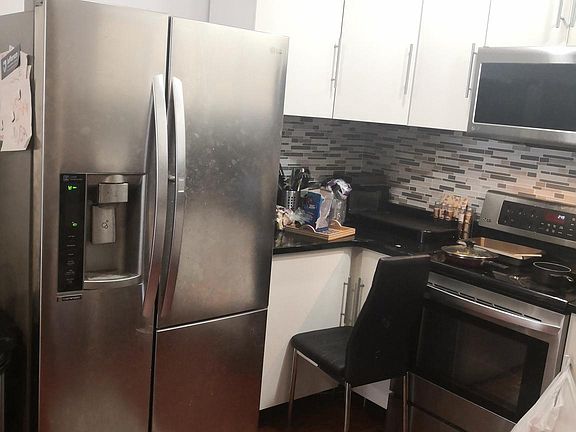 2nd image of 617 N 11th St #1F