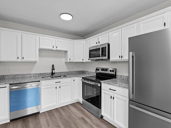 3rd image of 119 Sunny Acres Dr