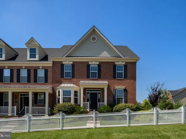 4837 E Blossom Dr, Doylestown, PA 18902