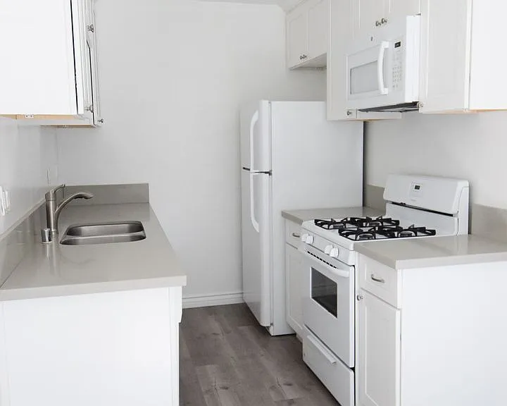 10385 W Olympic Blvd — Photo 10