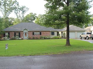 8504 River Rd, Abbeville, LA 70510