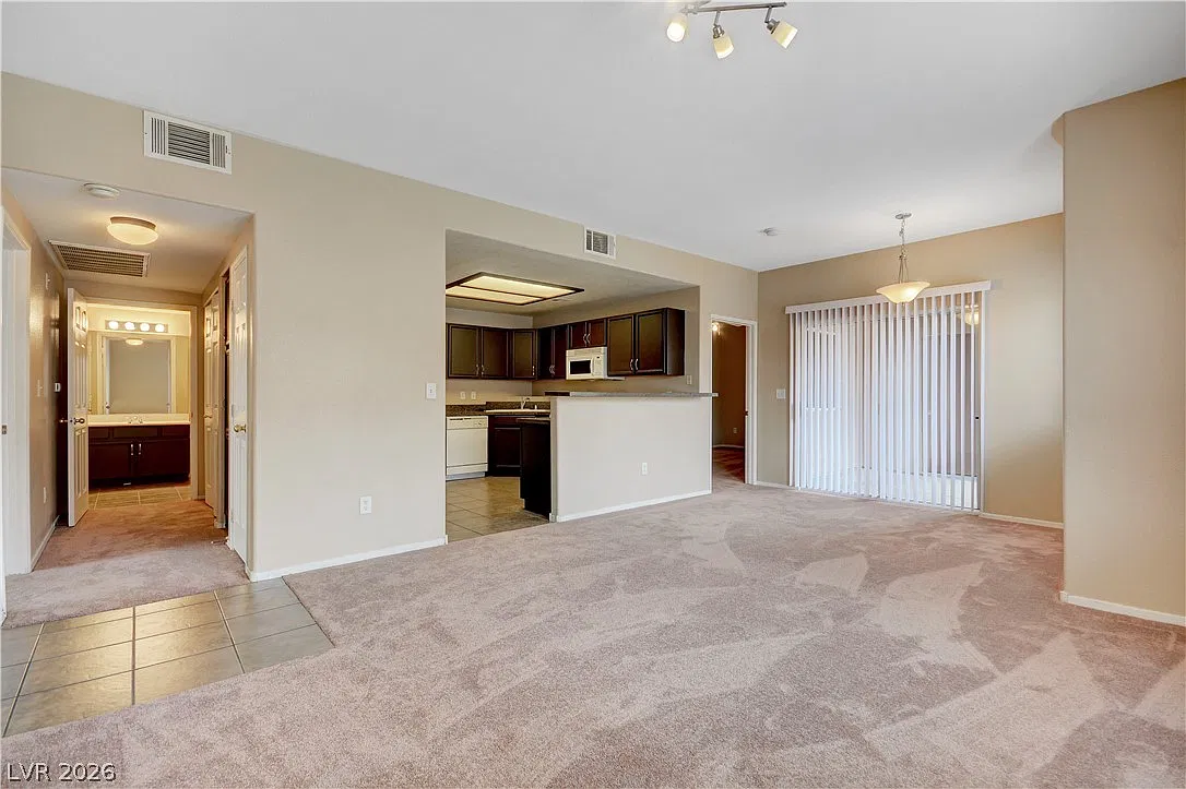 2 bed, 2.0 bath, 1151 sqft, $1,400 — Photo 4