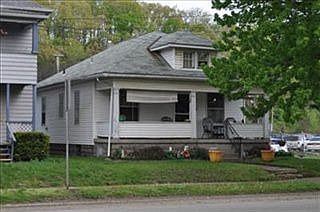 1st image of 1687 Linden Ave