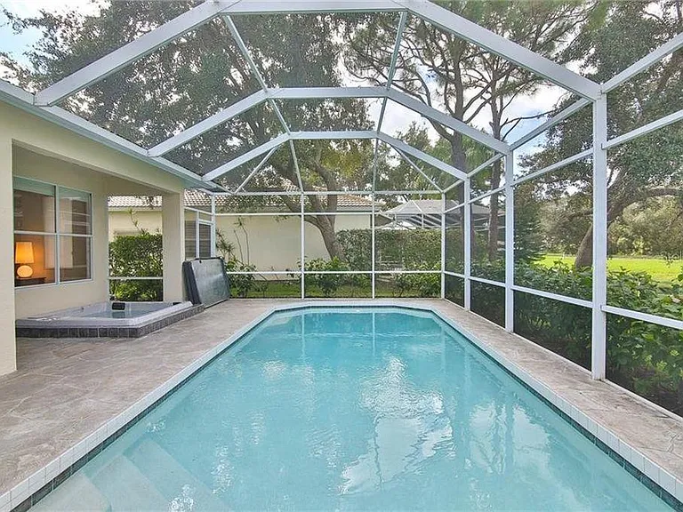 8920 Grey Oaks Ave — Photo 5