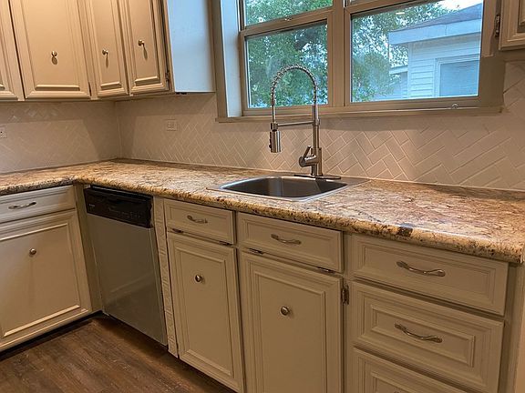 5th image of 411 N 21st St