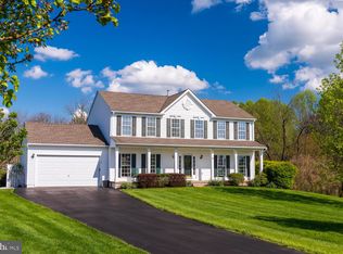 7 Pennford Cir, West Grove, PA 19390