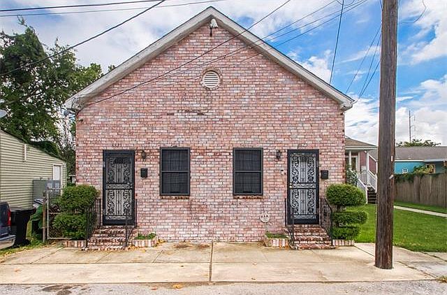 1st image of 8821 Plum St