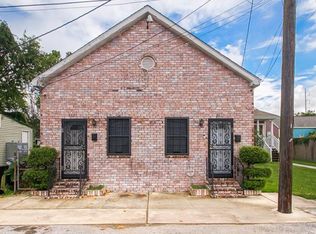 8821 Plum St, New Orleans, LA 70118