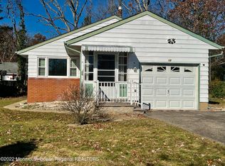 65 Green Dr, Toms River, NJ