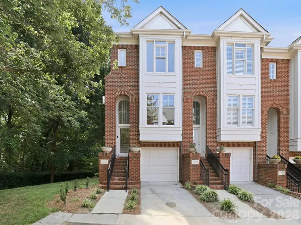 4703 S Hill View Dr, Charlotte, NC 28210