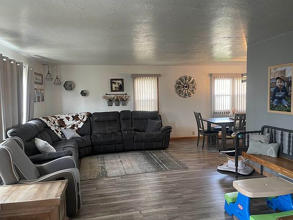 4th image of 1801 E Burlington
