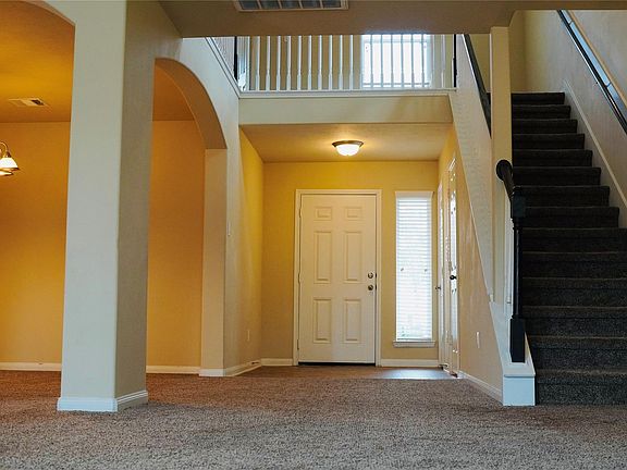 2nd image of 10810 Sun River Falls Dr