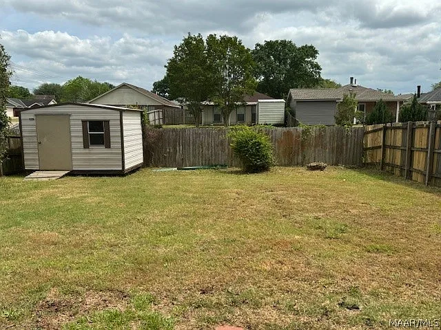 240 Hambleton Rd — Photo 10