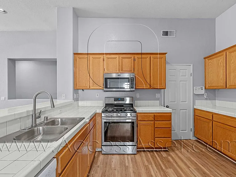 27090 Adelanto Dr — Photo 28