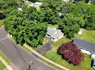 48 London Rd, Windsor, CT 06095