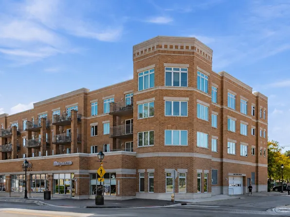 1 S Lincoln Ave APT 203, Lombard, IL 60148