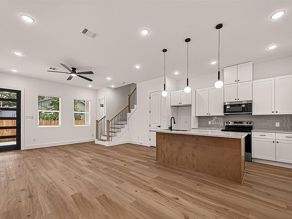 3rd image of 4806 Carmen St #A