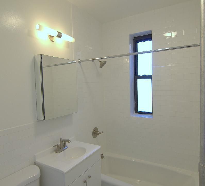 2nd image of 4706 46th St APT F3