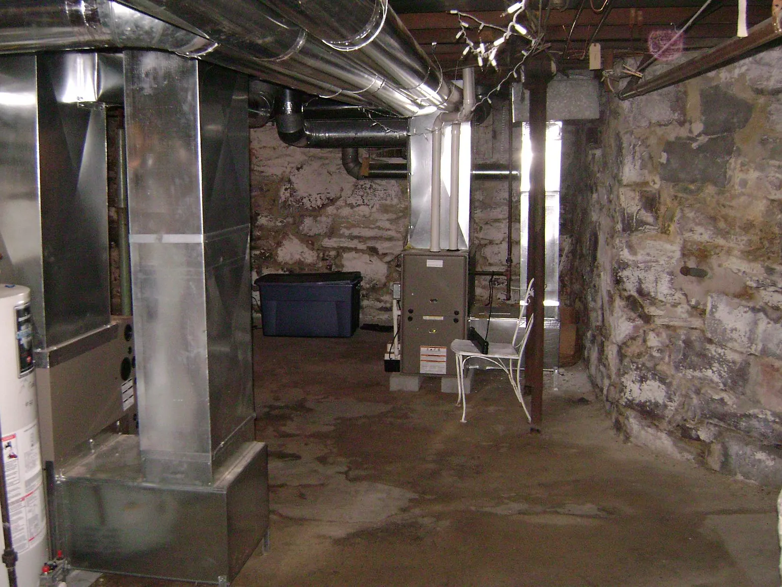 3 bed, 1400 sqft, $3,100 — Photo 2