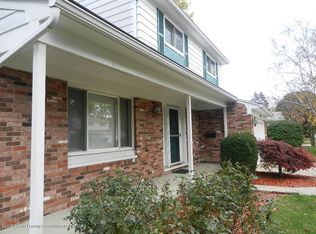 2725 Montego Dr, Lansing, MI 48912