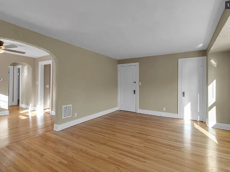 379 Victoria Blvd #2 — Photo 13
