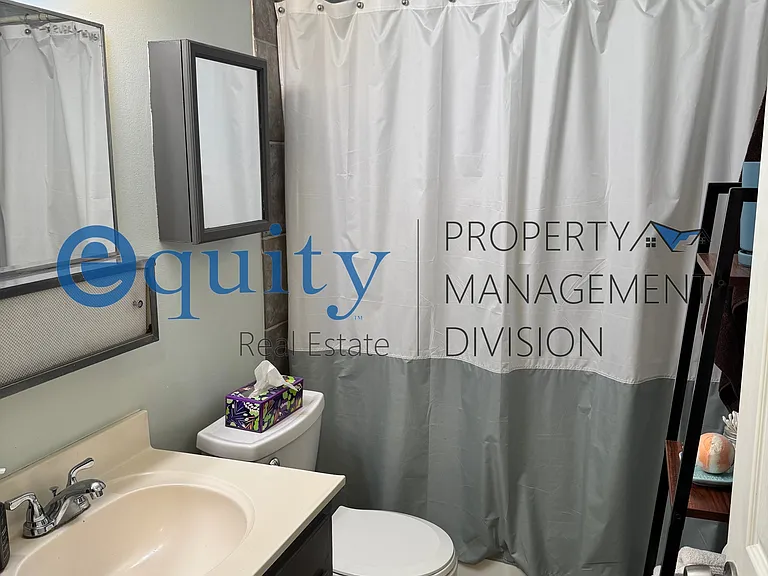 549 E Stringham Ave #B — Photo 22