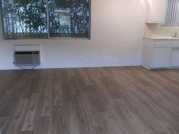 3rd image of 4323 Ventura Canyon Ave APT M