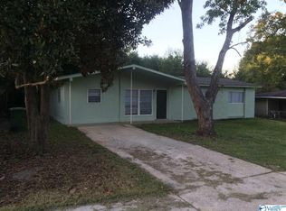 2406 Medaris Rd NW, Huntsville, AL 35810