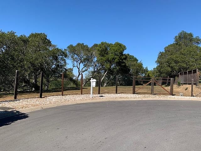 1st image of 35 Victor Park Ln
