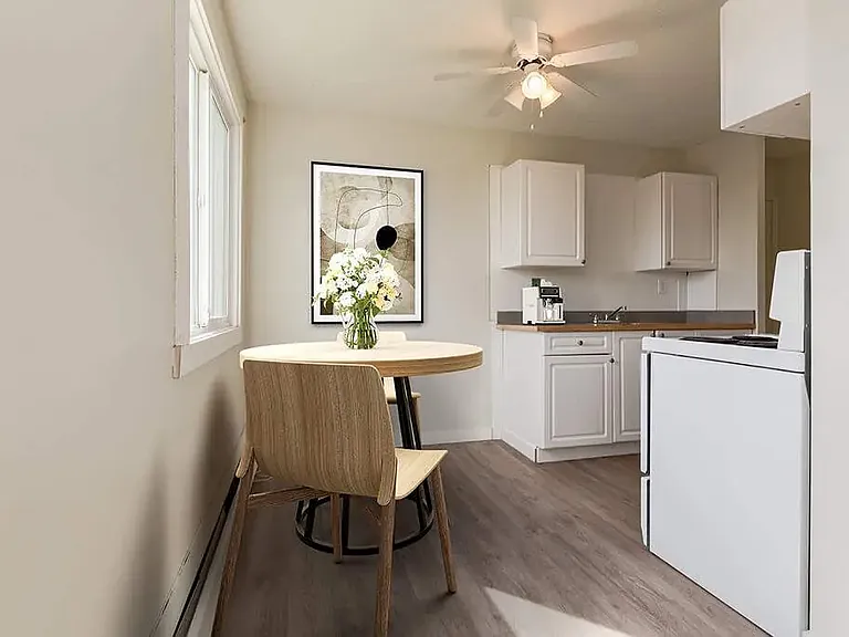 3901 50a Ave #9 — Photo 2